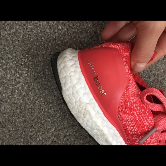 Women’s Adidas Red UltraBoost - Picture 4 of 4